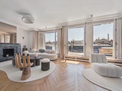 Haussmannian Apartment with Eiffel Tower View | Paris Event Venue
