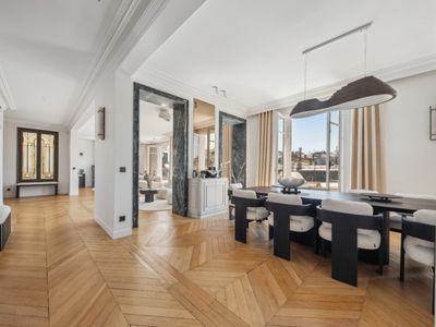 Haussmannian Apartment with Eiffel Tower View | Paris Event Venue