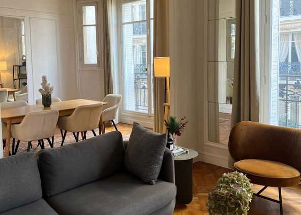 Luxurious Haussmanian apartment - Paris 16