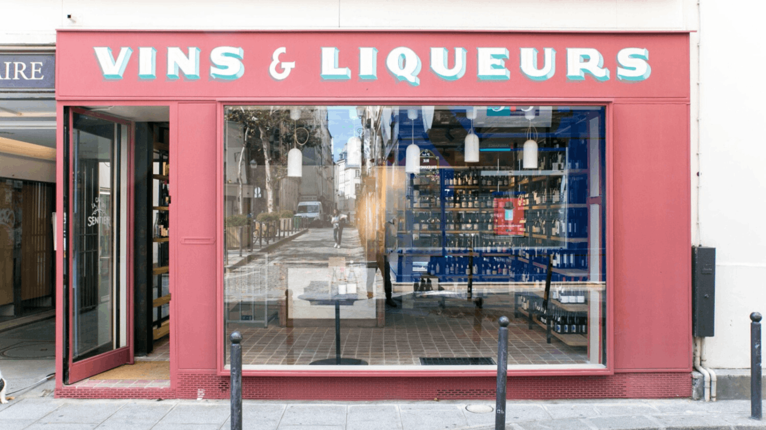 Intimate Paris Wine Bar for Events | Natural Light Venue