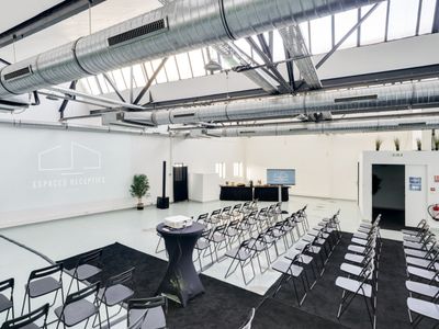 Glass roof in a rehabilitated factory
