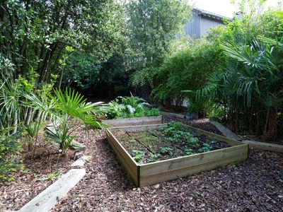 Large loft-style house behind La Défense