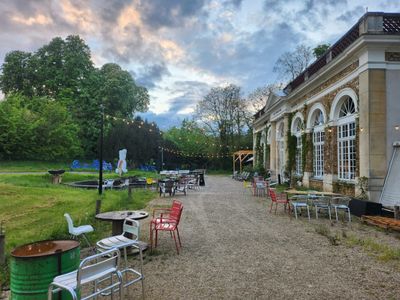 Castle in a 4 ha park 