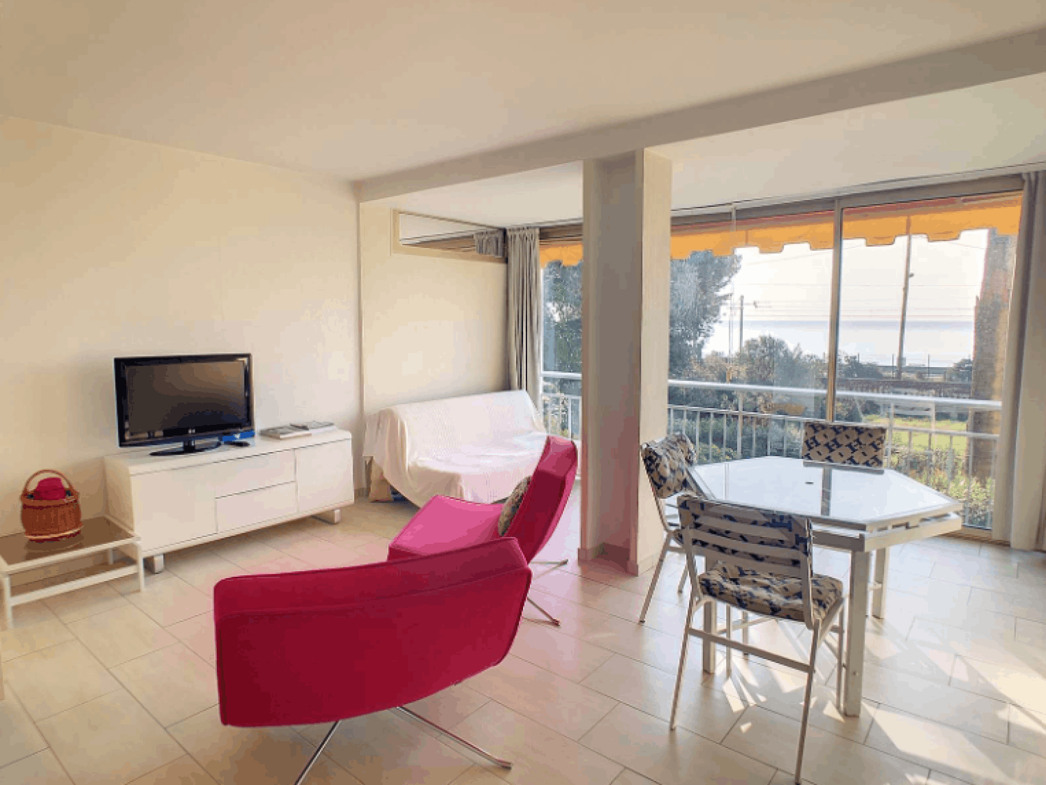 Grand studio à Cannes avec vue jardin – Près de la plage et du Palais