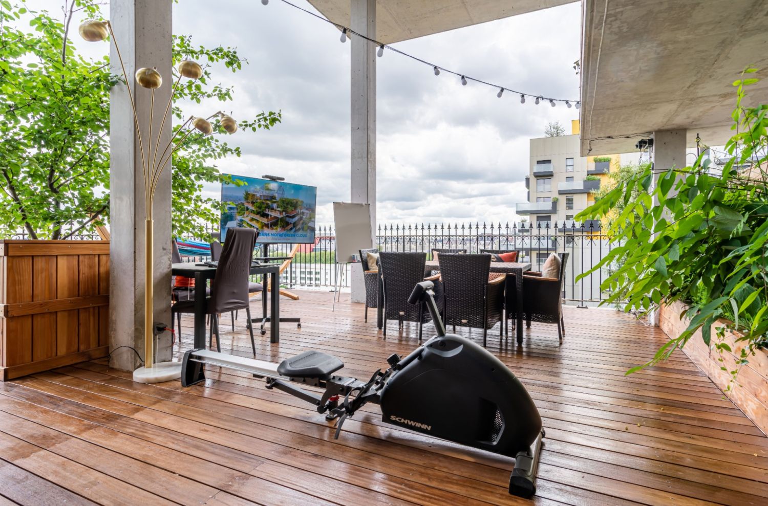 55m² terrace with view of Montmartre and Eiffel Tower