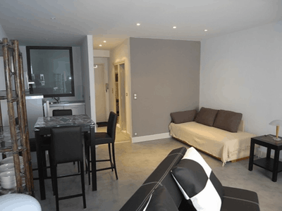 Studio moderne à Cannes avec balcon – Près du Vieux-Port et du Palais