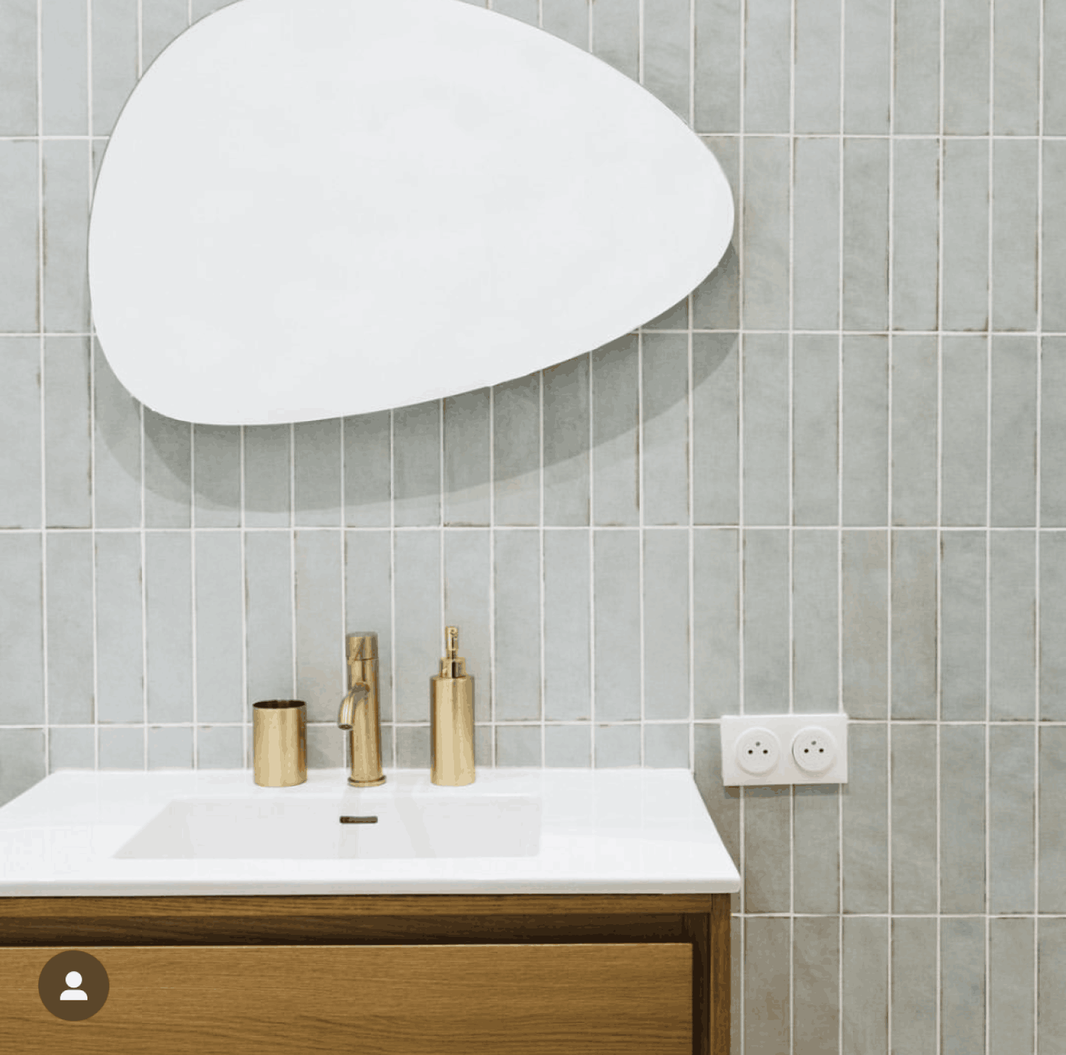 Renovated Haussmann apartment with garden