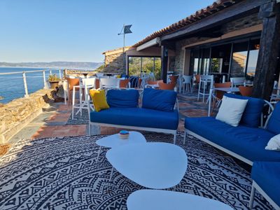 Villa en Bord de Mer avec Vue Panoramique sur les Îles d'Or