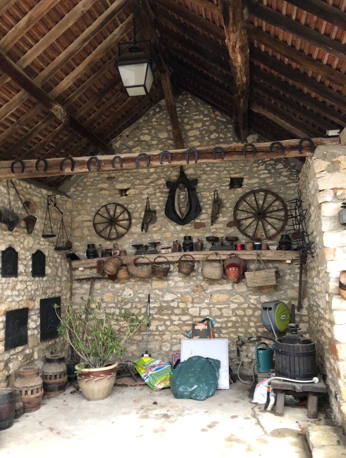 Authentic house - stone walls, pond and grove