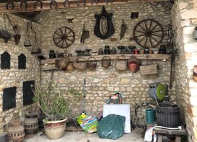 Authentic house - stone walls, pond and grove