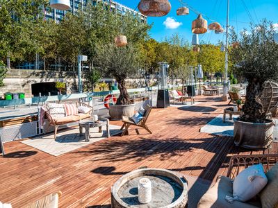 Panoramic Seine Barge: Unique Event Venue with 360° River Views