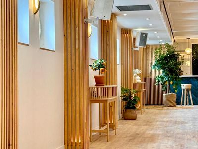 Magnificent barge on the quays in the heart of the 12th arrondissement 