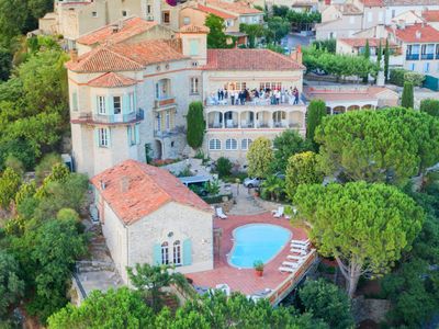Magnificent Provençal castle 