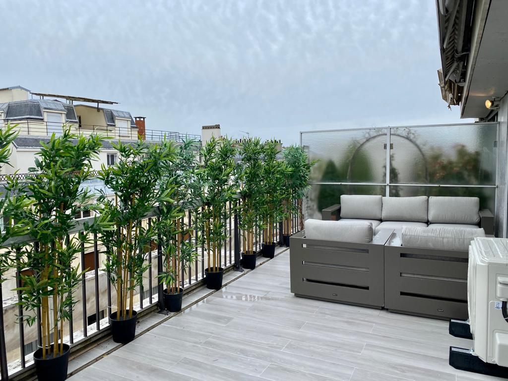 Luxury Architect-Designed Apartment for Events Near Arc de Triomphe