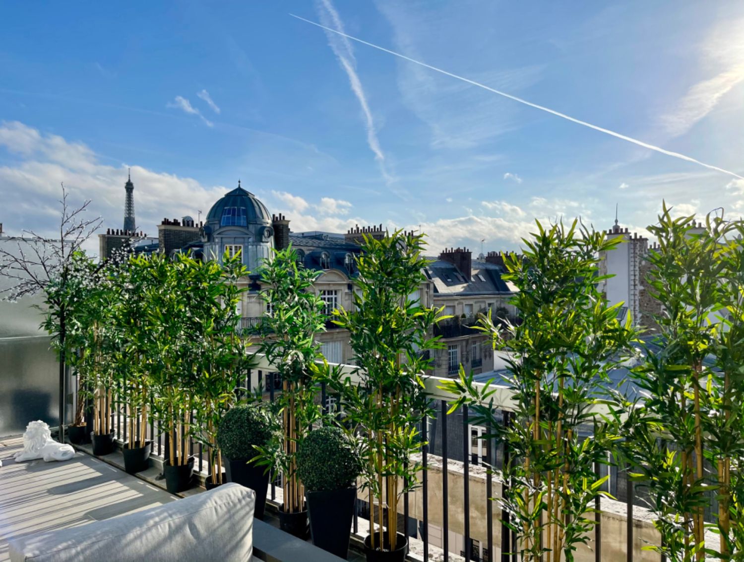 Luxury Architect-Designed Apartment for Events Near Arc de Triomphe