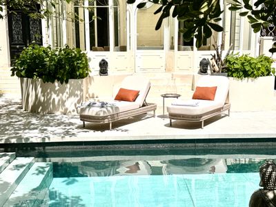 Luxury 330m² Paris Villa with Heated Pool, SPA & Garden for Events