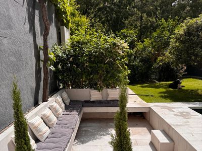 Luxury 330m² Paris Villa with Heated Pool, SPA & Garden for Events