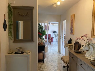 Apartment exceptional view of Russian Orthodox cathedral monument