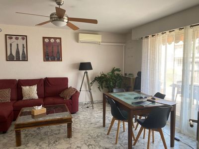 Apartment exceptional view of Russian Orthodox cathedral monument