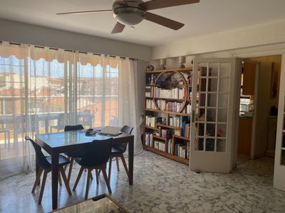 Apartment exceptional view of Russian Orthodox cathedral monument