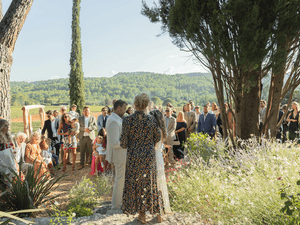 Bastide Provençale au cœur d'un domaine viticole