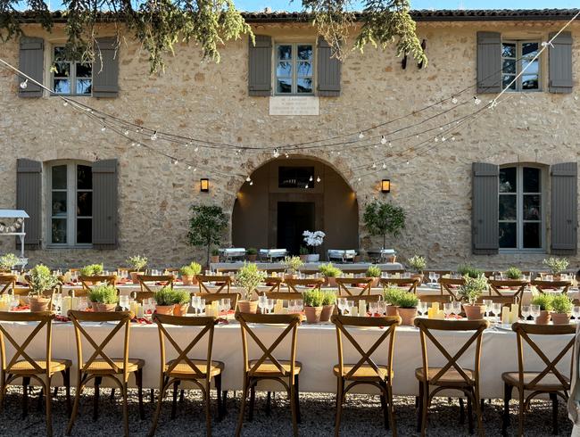 Bastide Provençale au cœur d'un domaine viticole