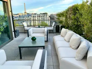 Unique rooftop Avenue Foch