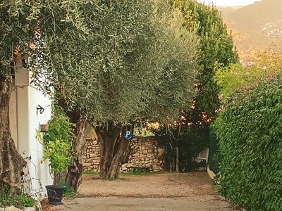 Art-Style House with Garden & Restaurant for Events in La Gaude