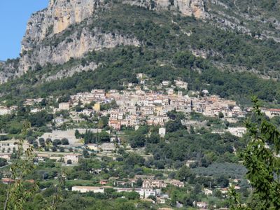 Art-Style House with Garden & Restaurant for Events in La Gaude