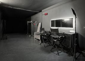 Spacious Photo Video Studio at the gates of Paris