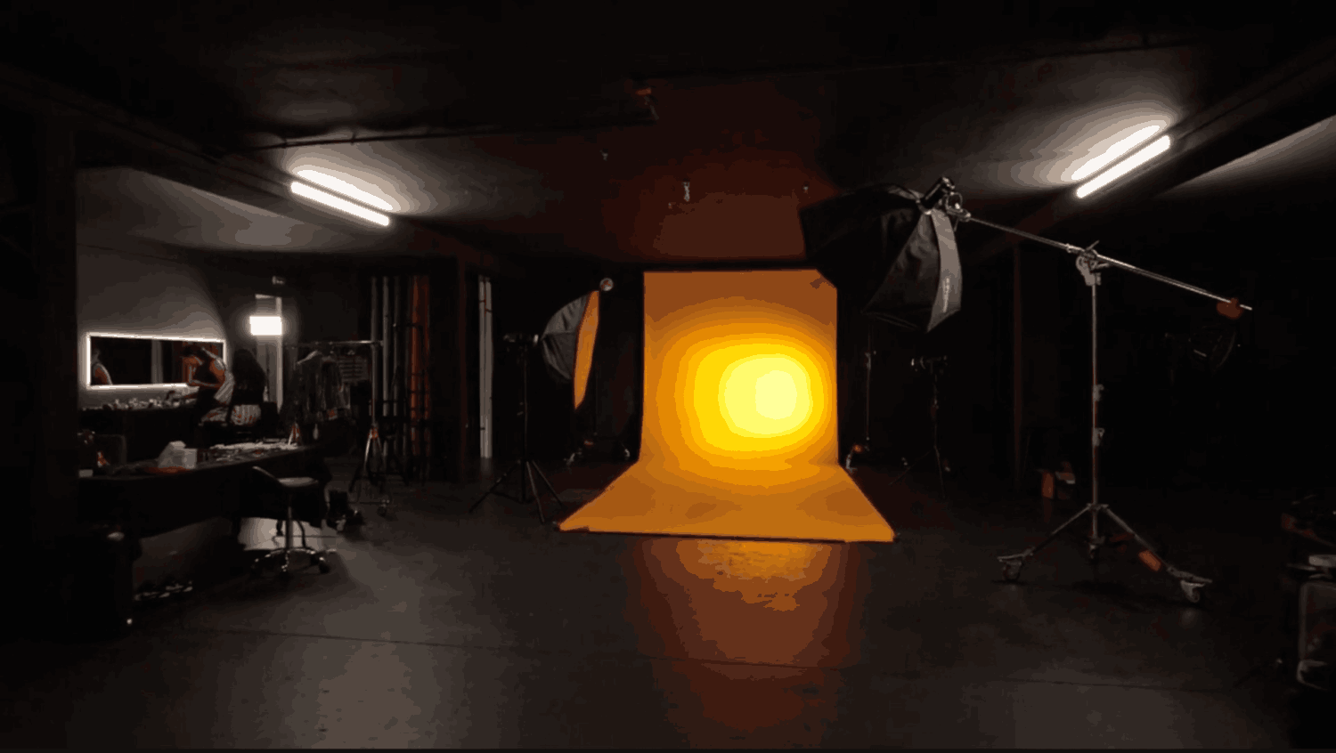 Spacious Photo Video Studio at the gates of Paris