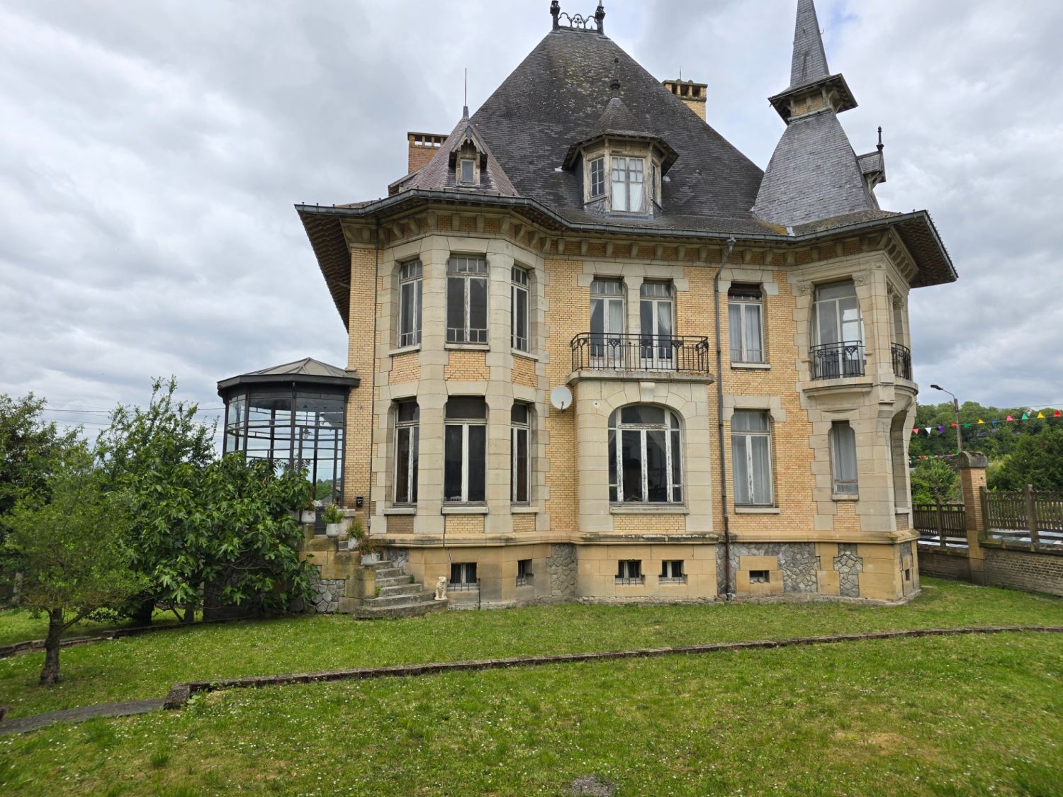 Villa santina\manoir art déco - art nouveau  rethel salle d'évènement