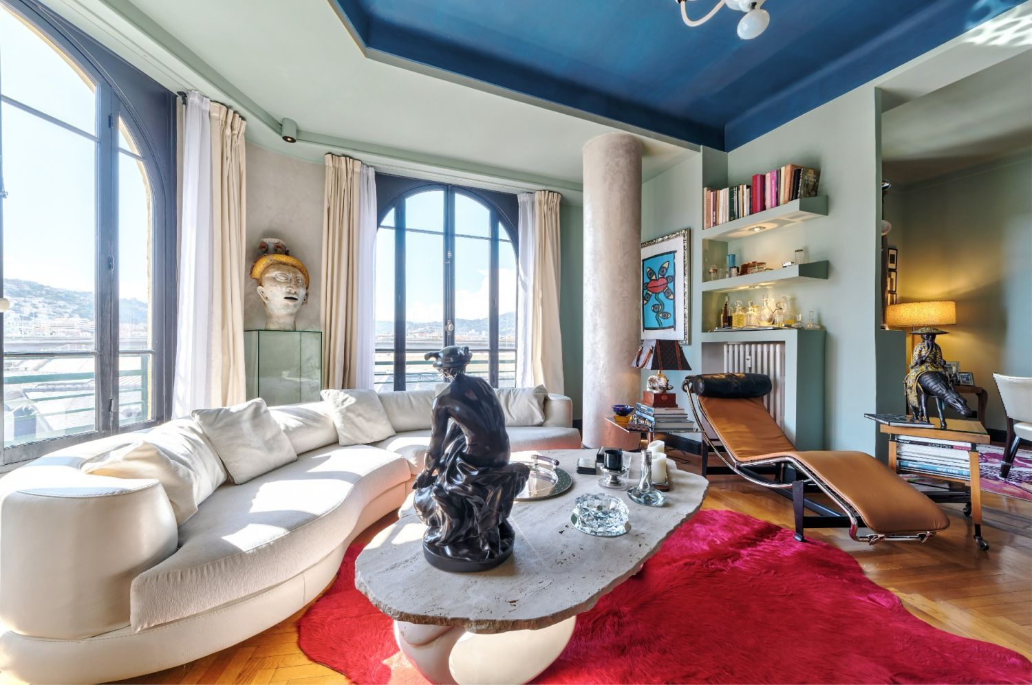 Appartement unique  face à gare centrale de Nice