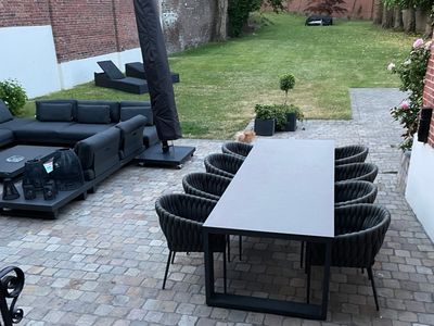 Private mansion with outdoor park 