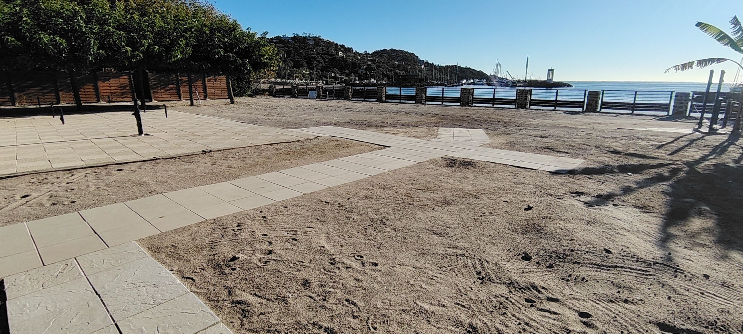 Private Beach receptions & events 