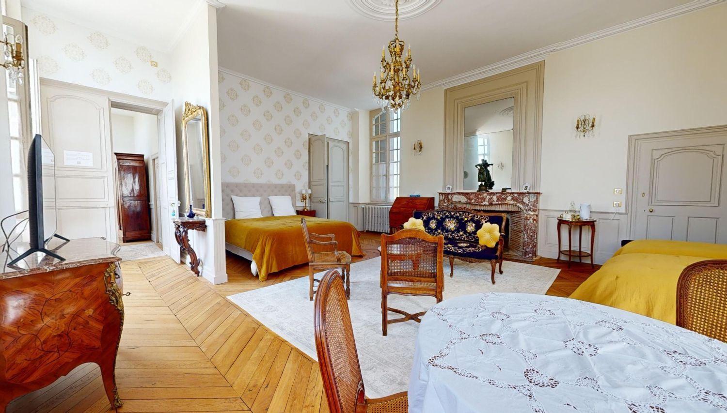 18th century manor house with swimming pool and spa 