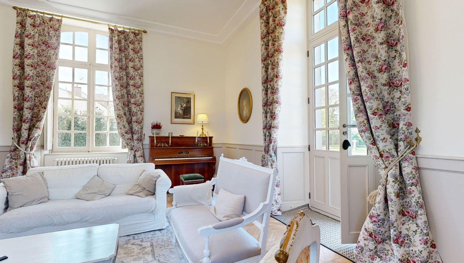18th century manor house with swimming pool and spa 