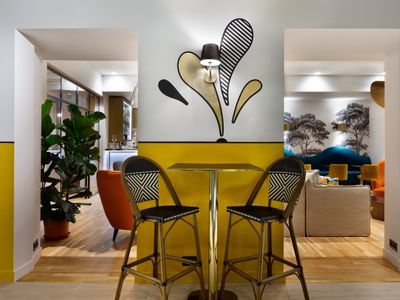 Stylish Tea Room & Meeting Space with Garden in Cannes