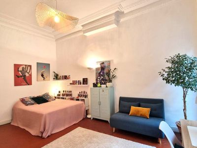 LARGE APARTMENT, IDEAL FOR SHOOTING IN THE CENTER OF MARSEILLE