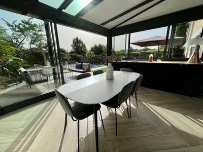 Charming house with swimming pool 20 minutes from Paris