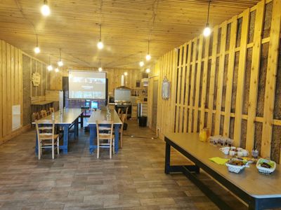 Moulin rénové en Auvergne avec salle de séminaire et chambres