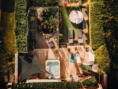 Private Spa Suite with Terrace & Garden View of Paris | Events up to 15 People