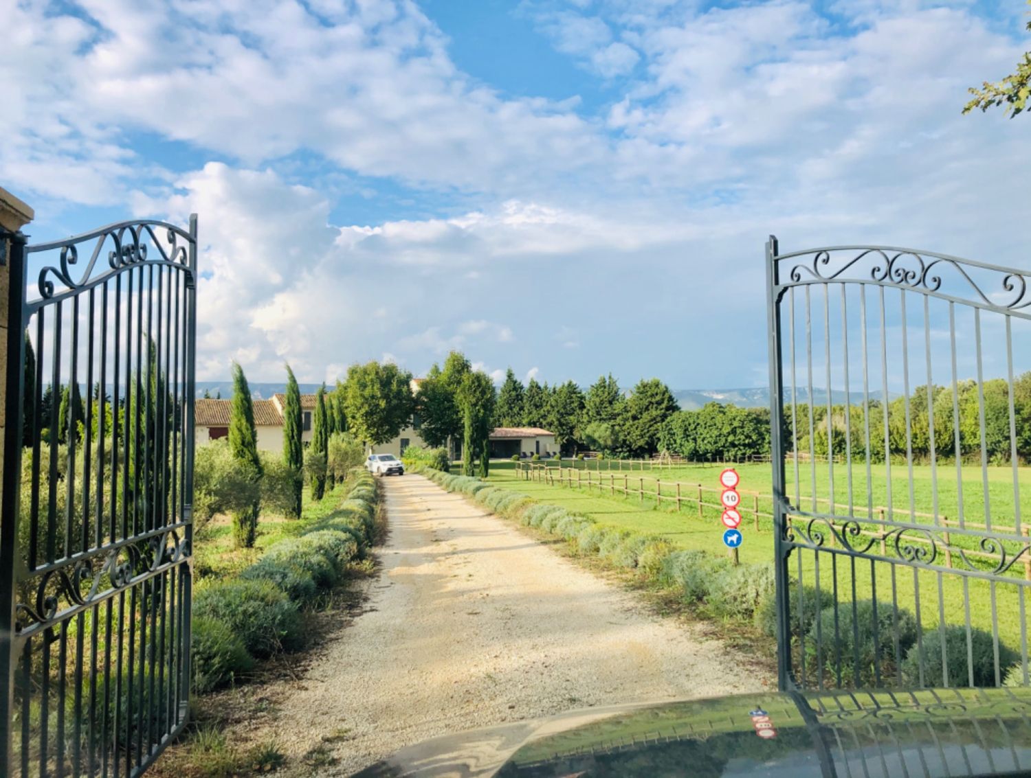 Equestrian estate dedicated to horse riding
