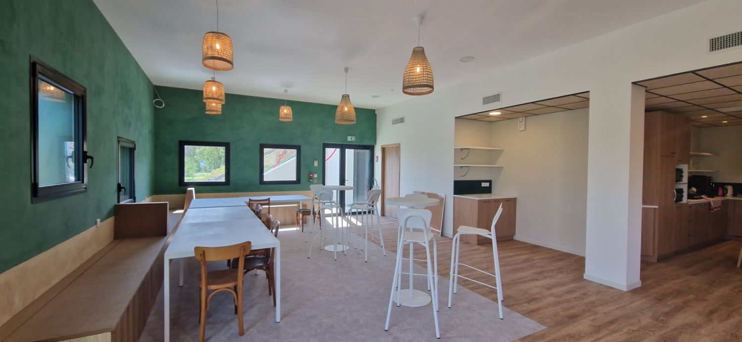 Coworking éco-conçu avec 150m² d'espace évènementiel