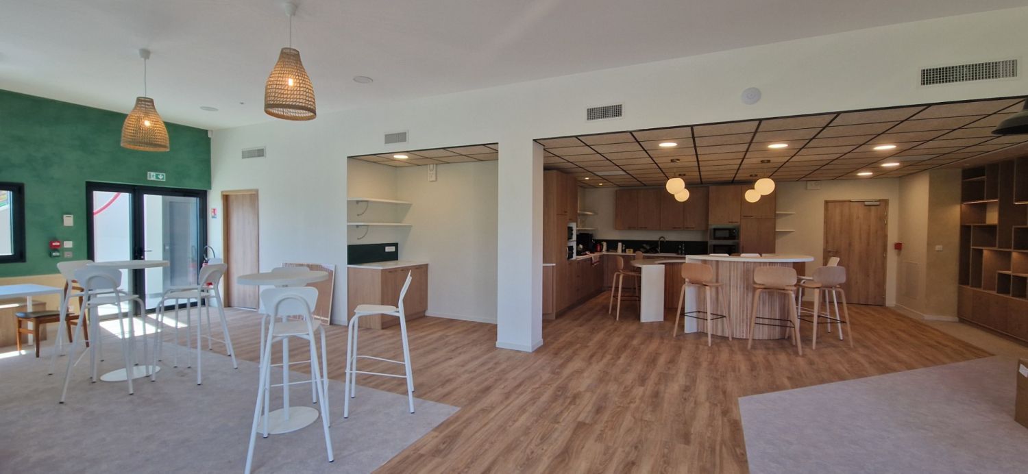 Coworking éco-conçu avec 150m² d'espace évènementiel
