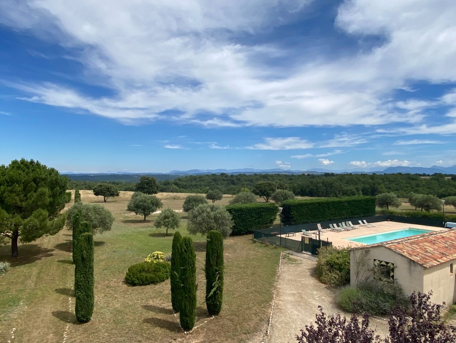 Bastide Provençale du XIIe Siècle au Cœur des Champs de Lavande de Valensole