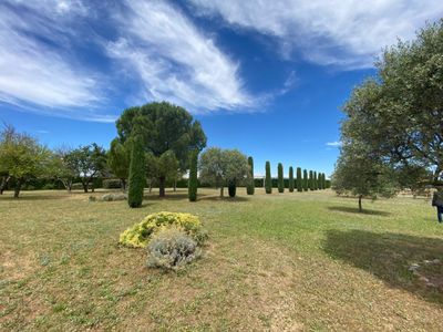 Bastide provençale du 12e siècle avec salles de réception, parc, piscine et 49 couchages
