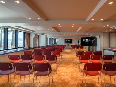 Versatile Sea-View Meeting Room in Cannes with AV Equipment