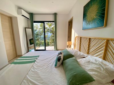 Magnificent villa with sea and mountain views