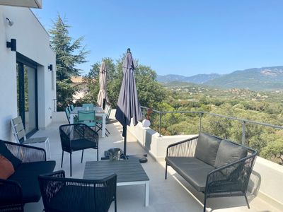 Magnificent villa with sea and mountain views